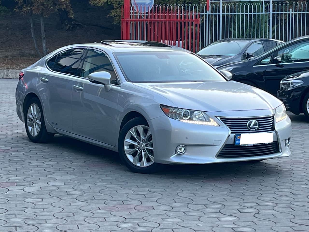 2014 Lexus ES 300h