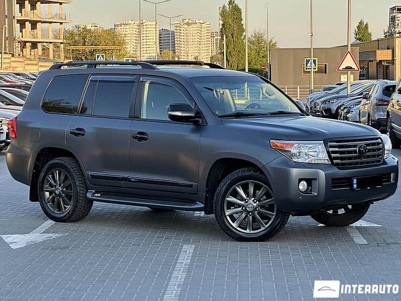 2013 Toyota Land Cruiser