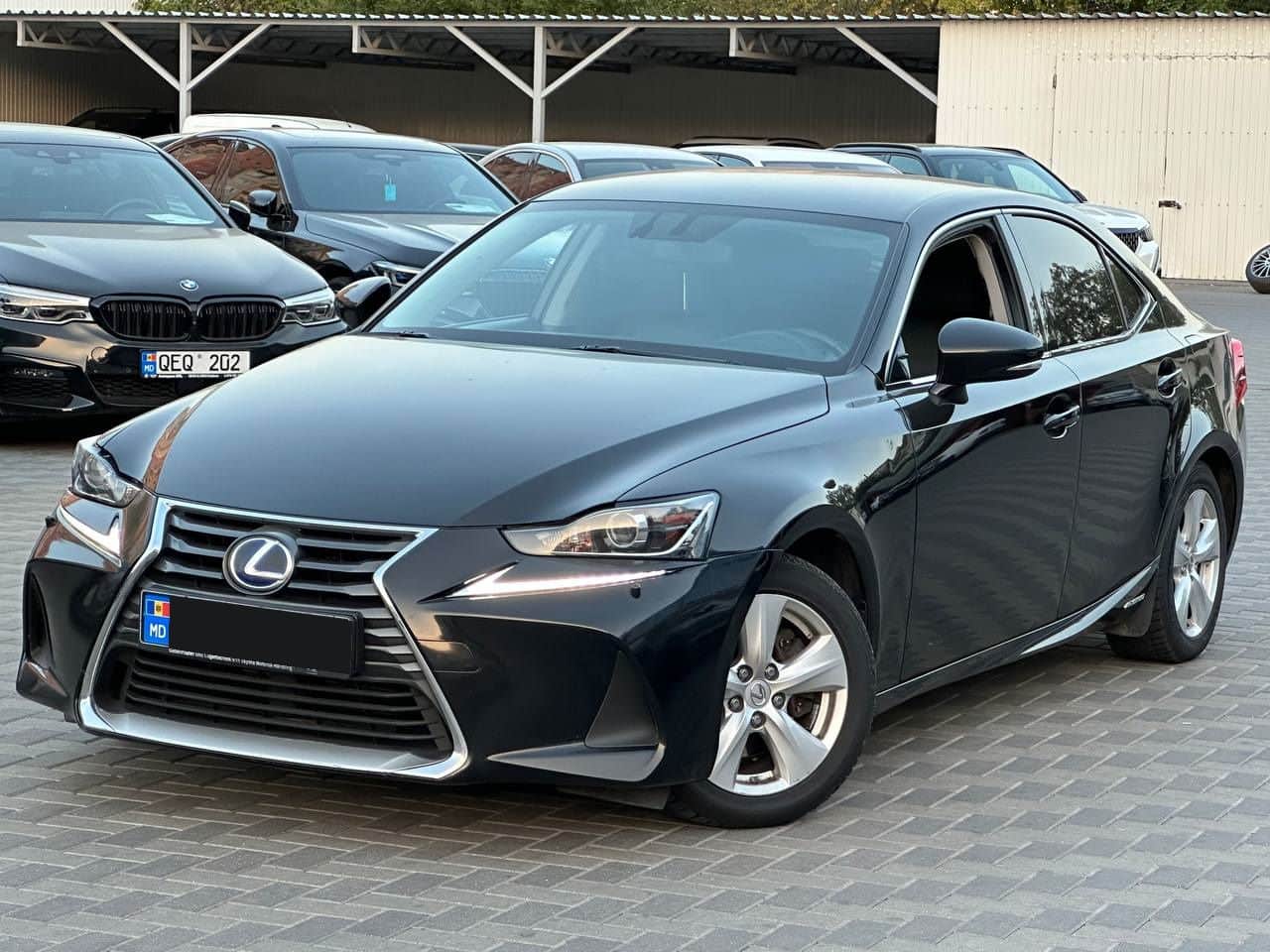 2018 Lexus IS 300h