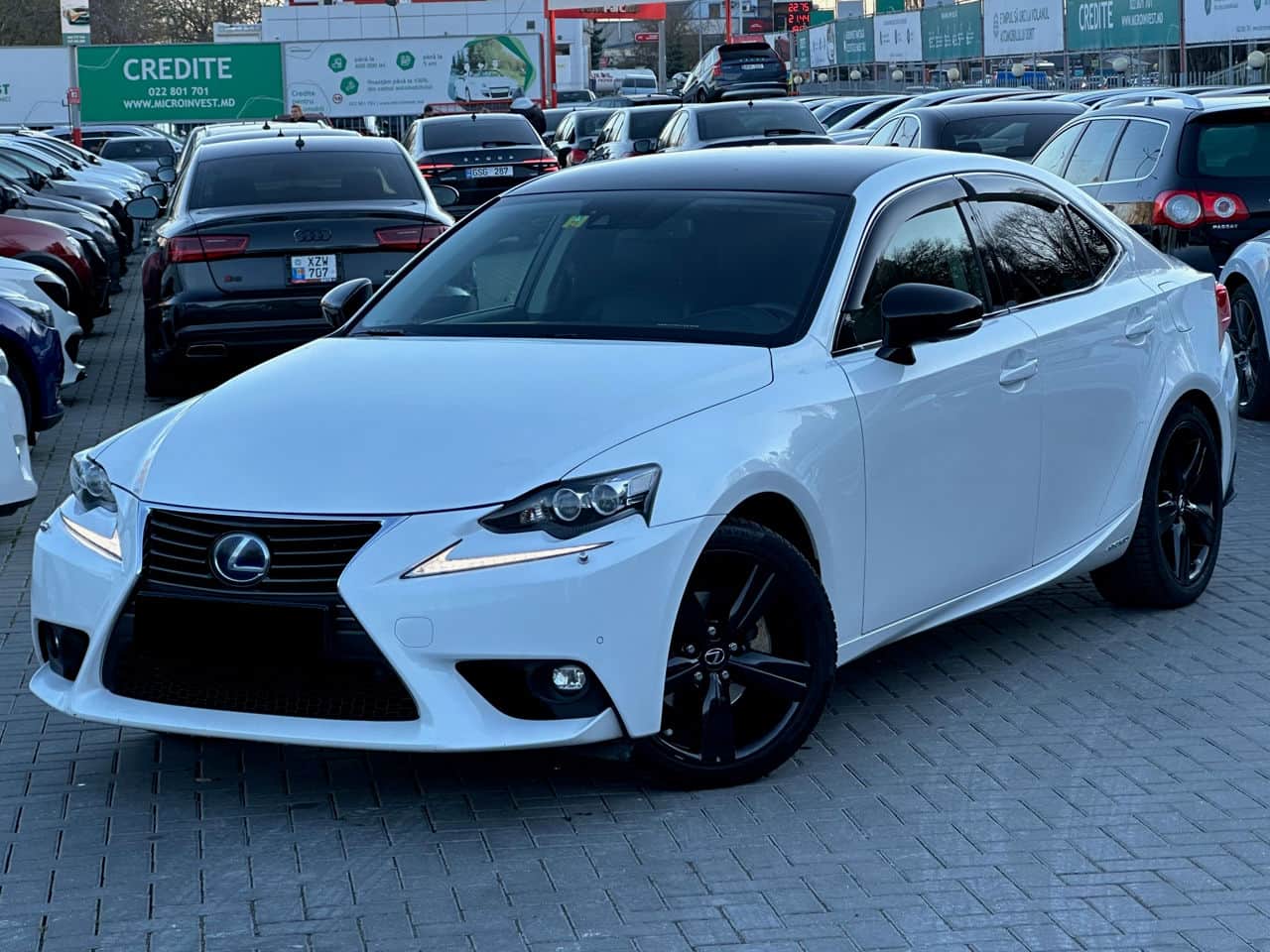 2014 Lexus IS 300h