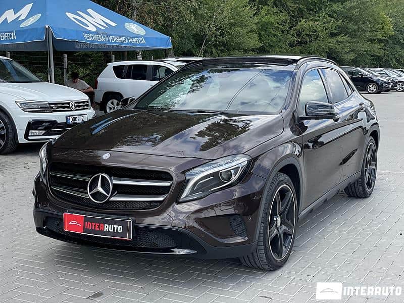 2015 Mercedes GLA 180