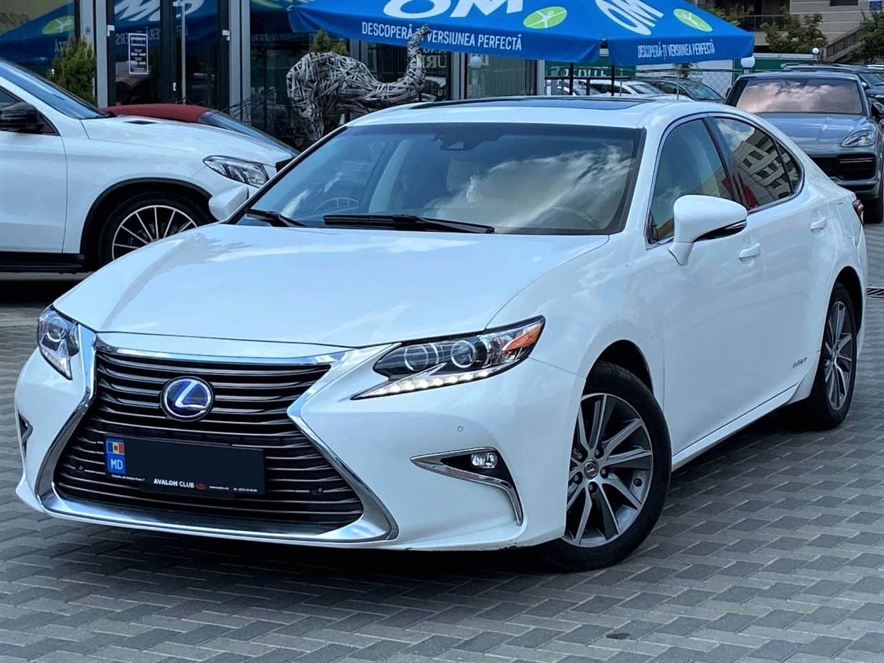 2016 Lexus ES 300h