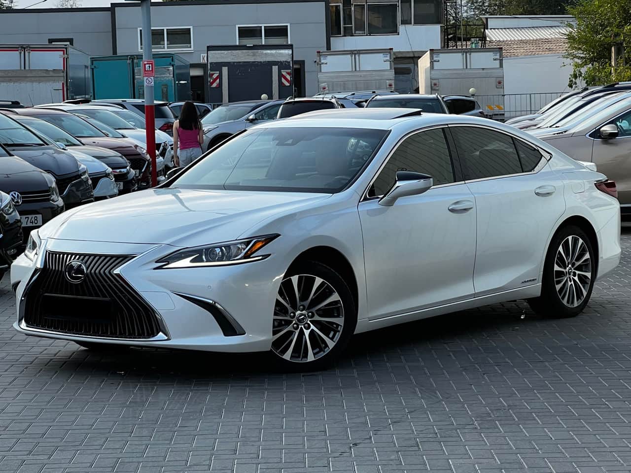 2018 Lexus ES 300h