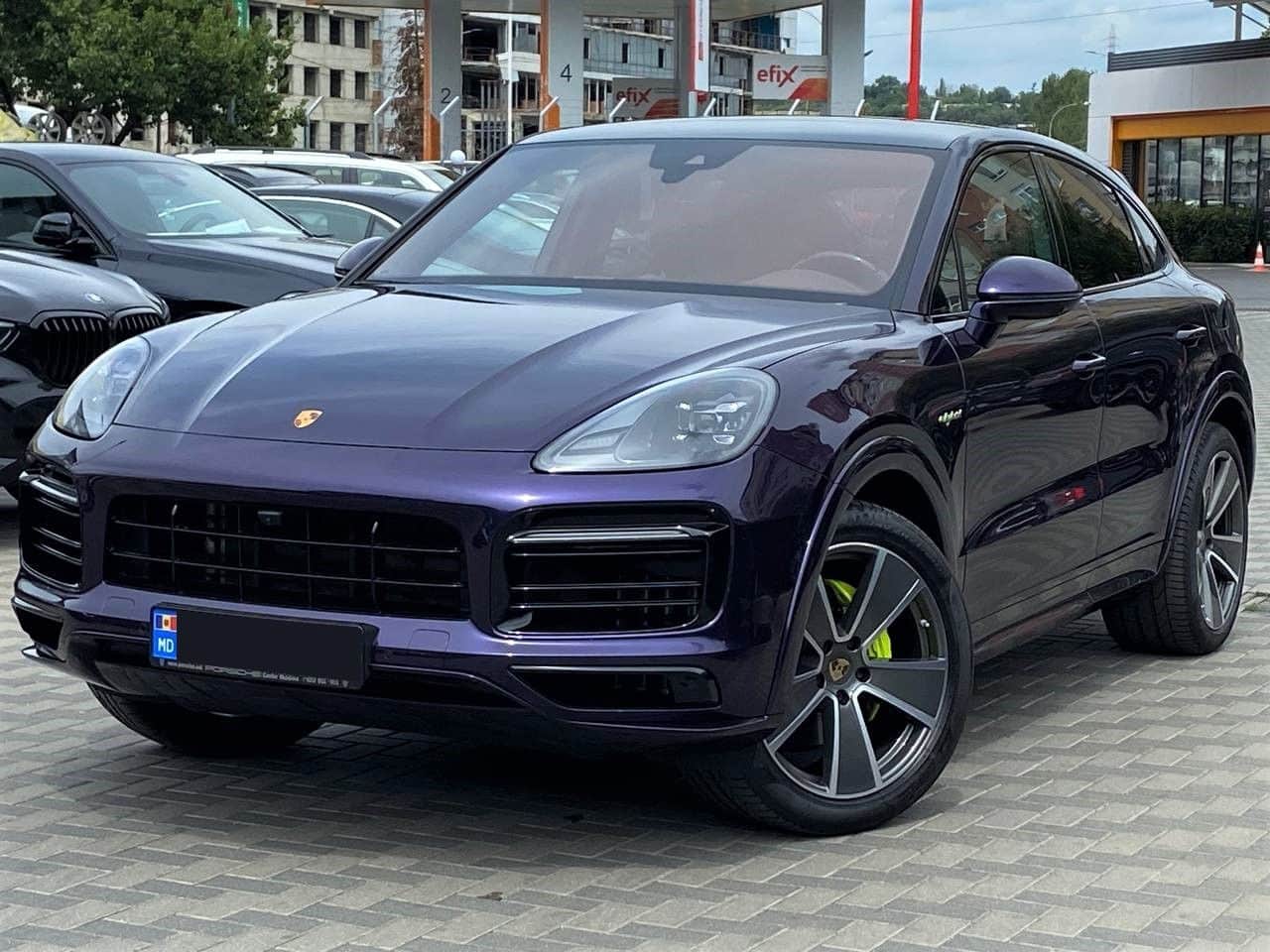 2023 Porsche Cayenne E-Hybrid Coupe