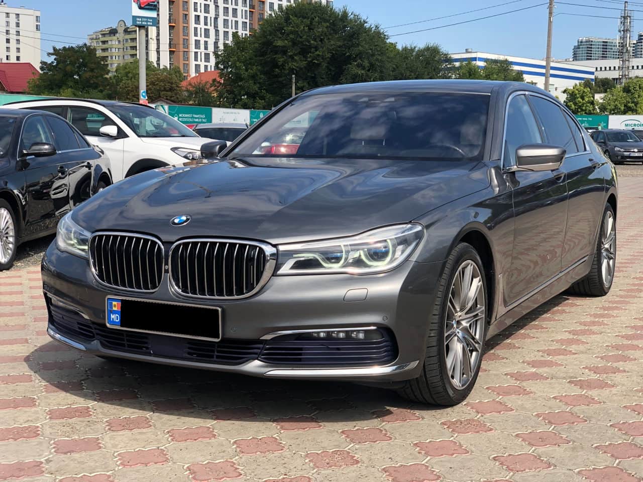 2016 BMW 740