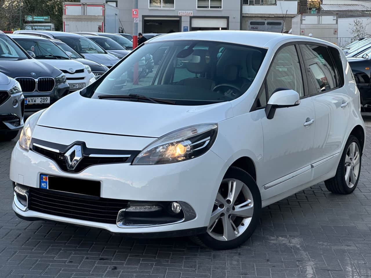 2015 Renault Scenic
