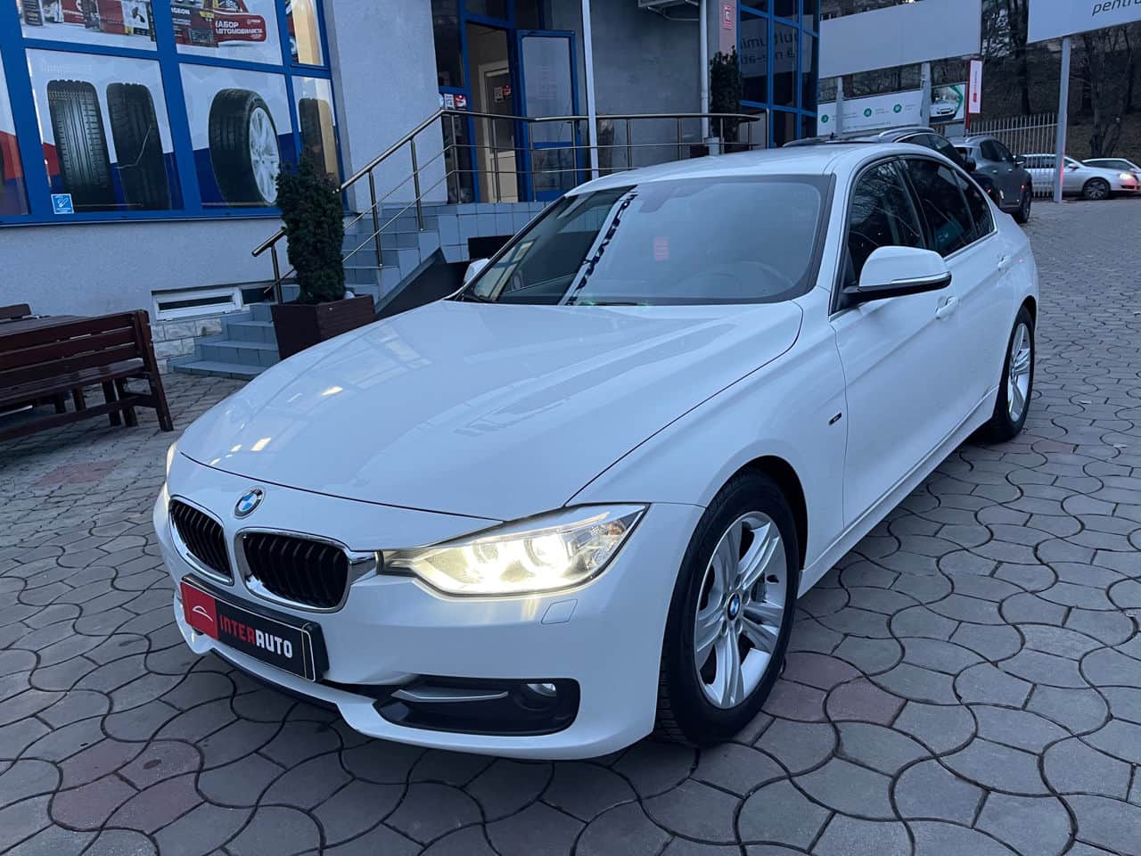 2013 BMW 320