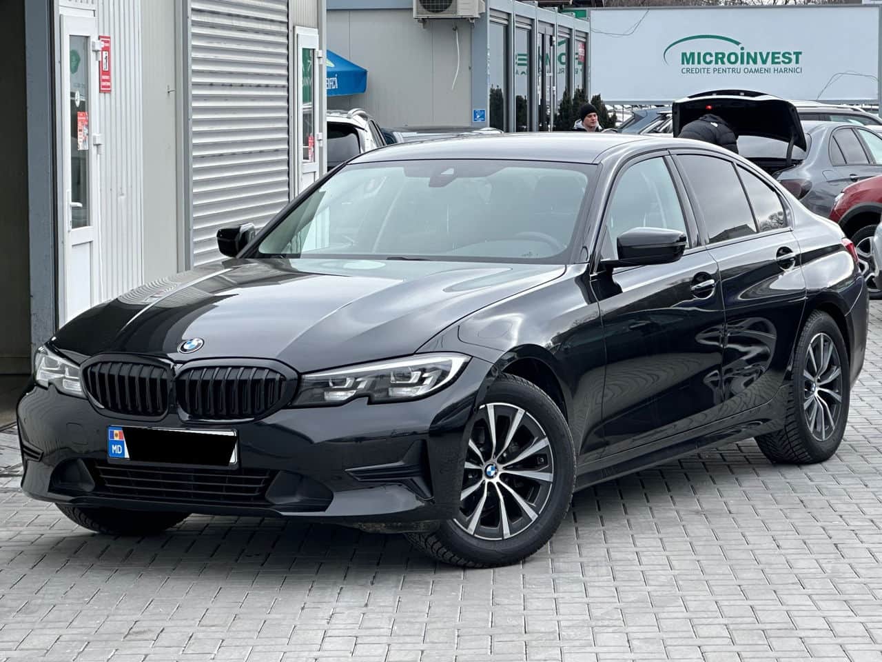 2019 BMW 318
