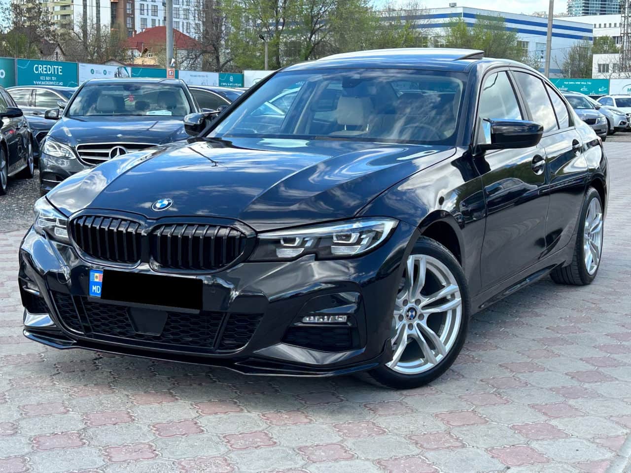 2019 BMW 318