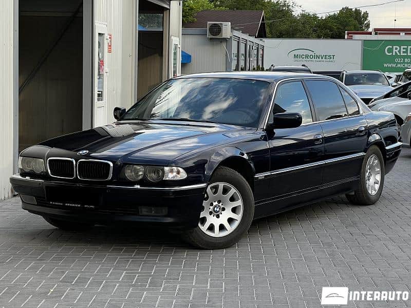 2001 BMW 728