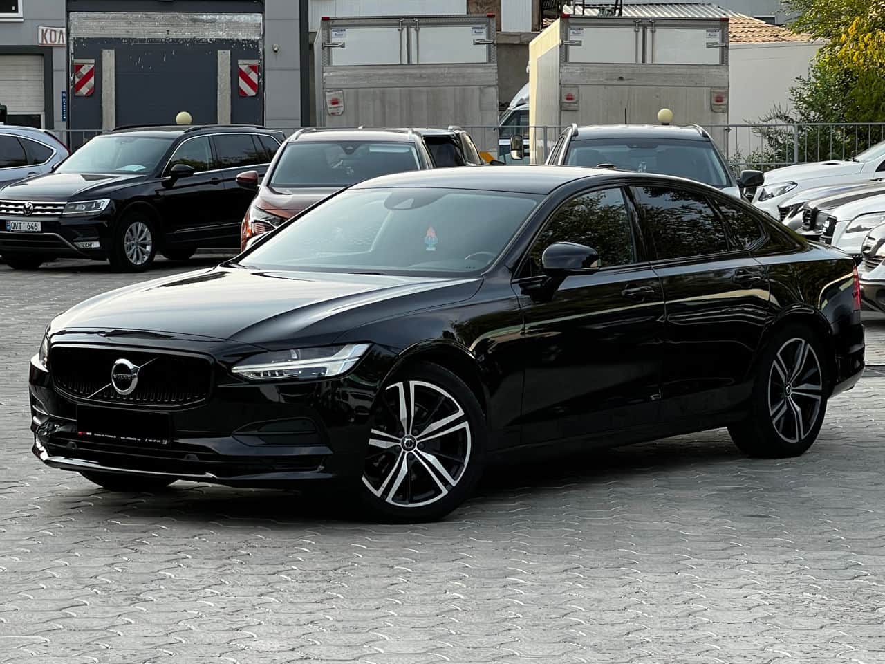 2017 Volvo S 90