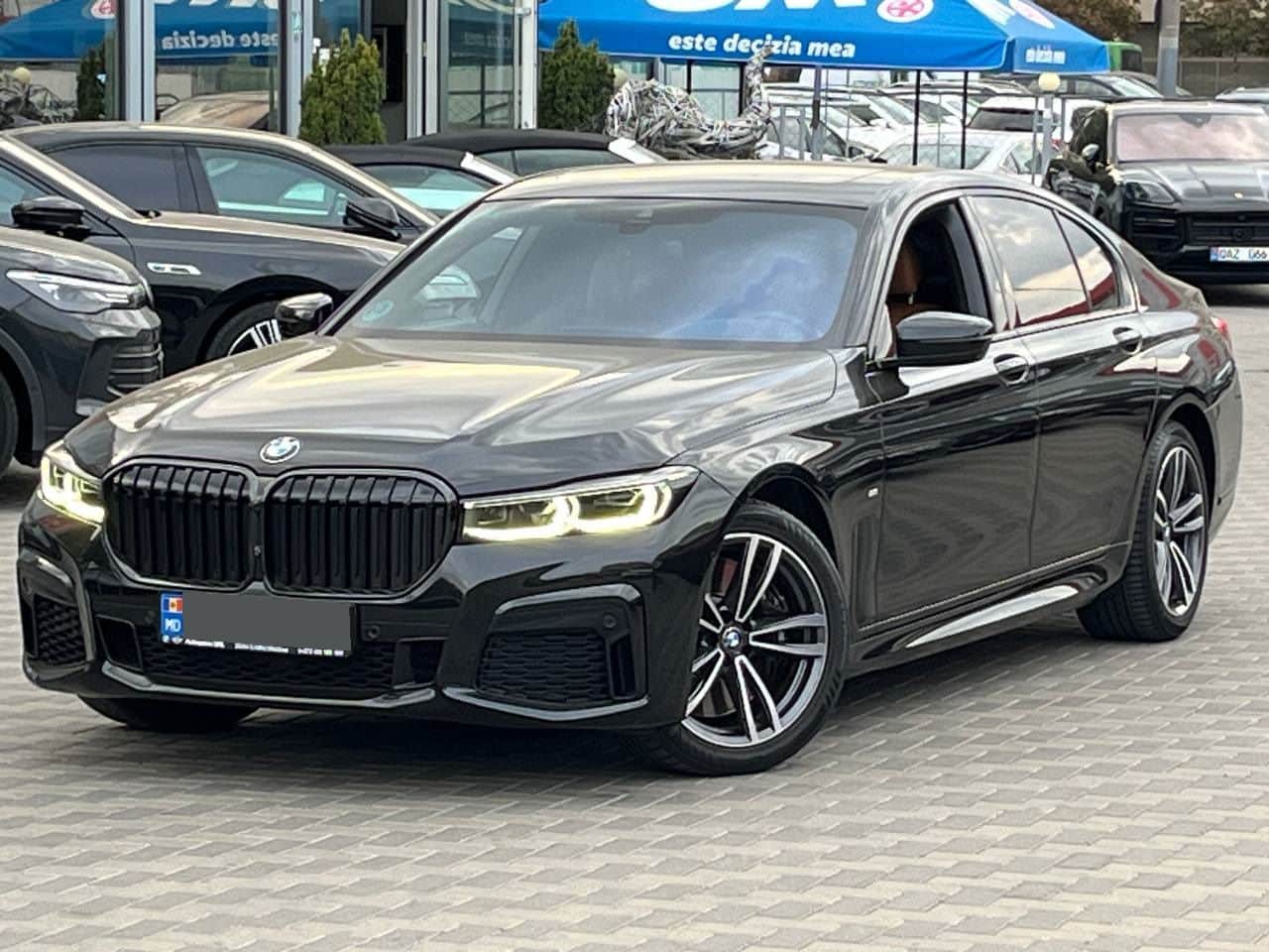 2022 BMW 740
