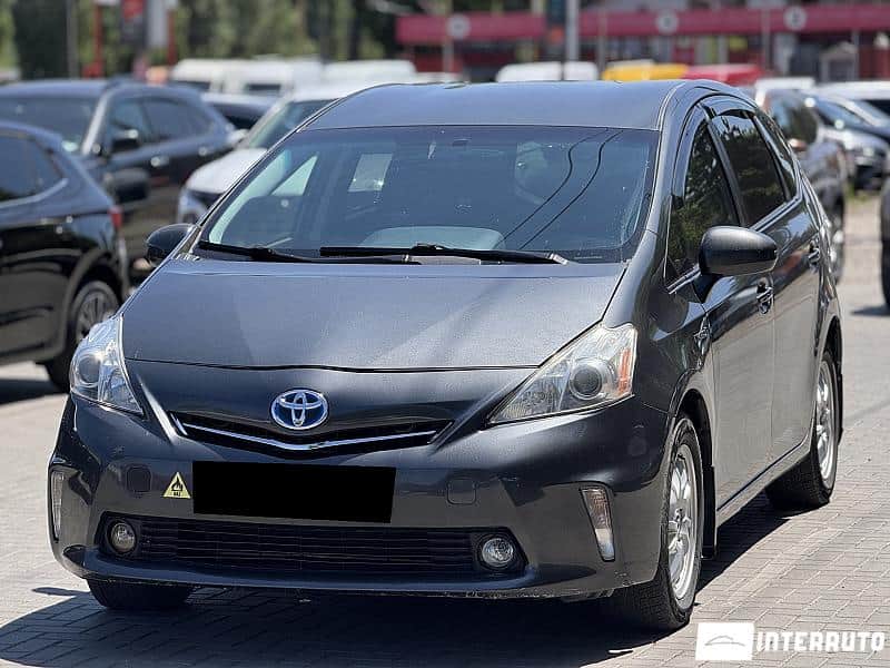 2013 Toyota Prius Plus / V