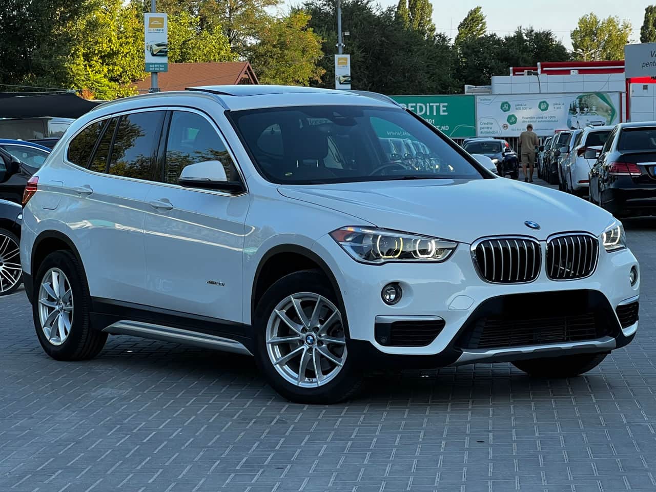 2016 BMW X1 2.8i