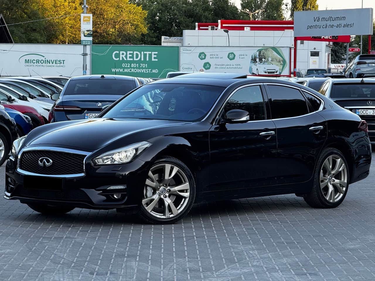 2015 Infiniti Q70