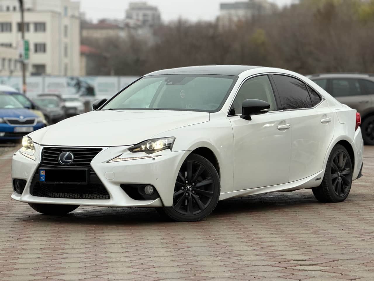 2014 Lexus IS 300h