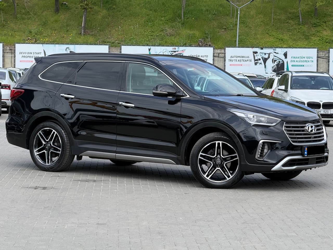 2017 Hyundai Grand Santa Fe