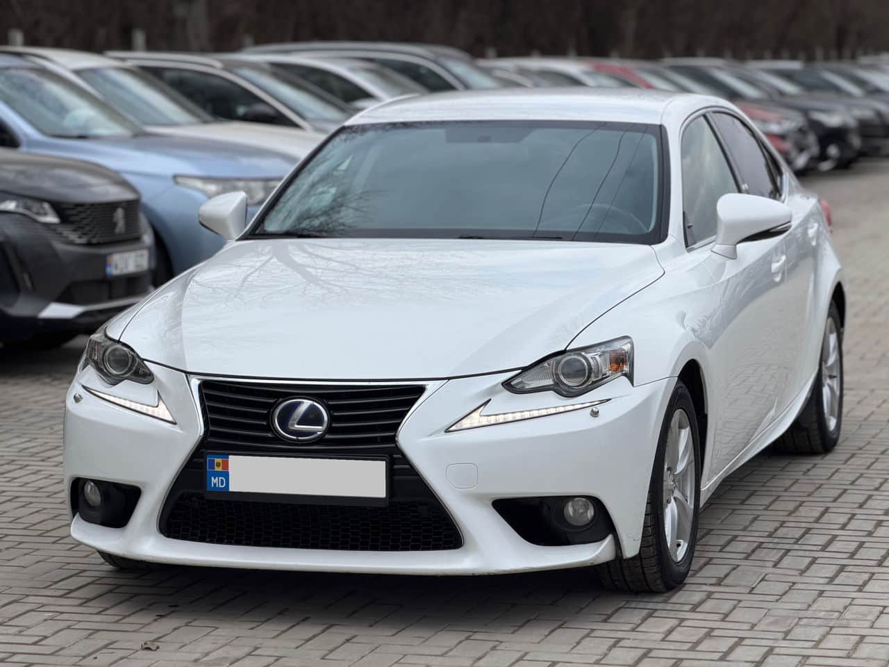 2014 Lexus IS 300h