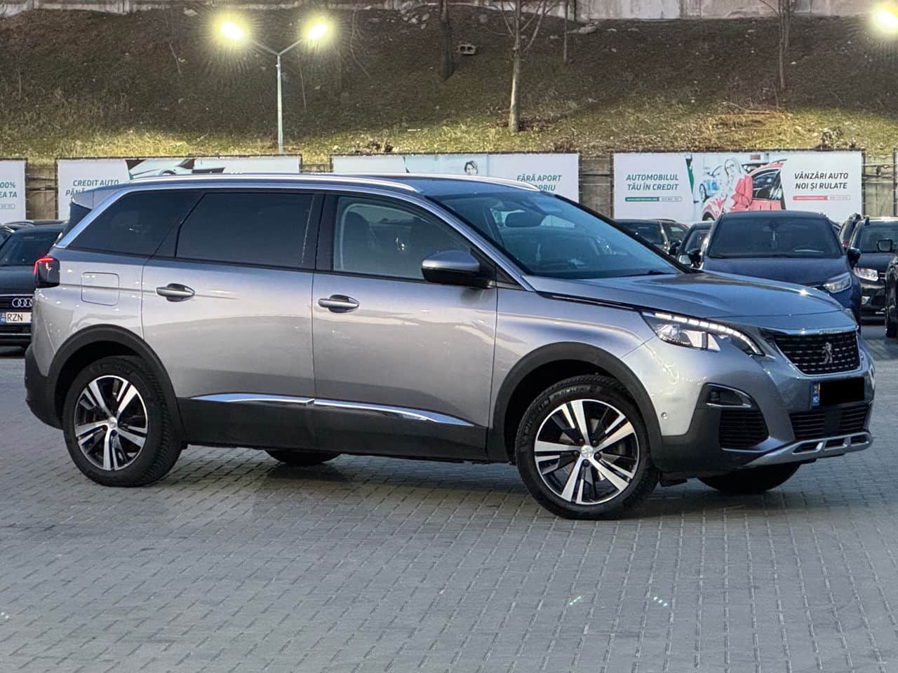 2020 Peugeot 5008