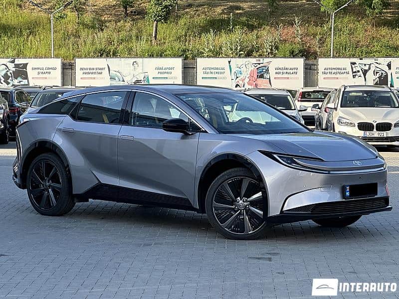 2025 Toyota bZ5