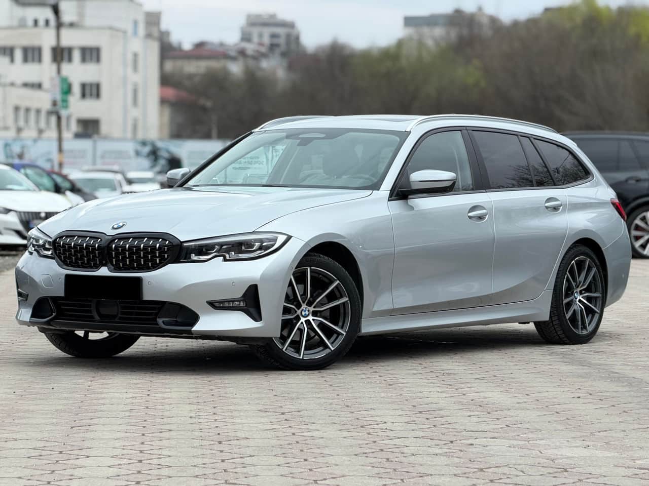 2019 BMW 320