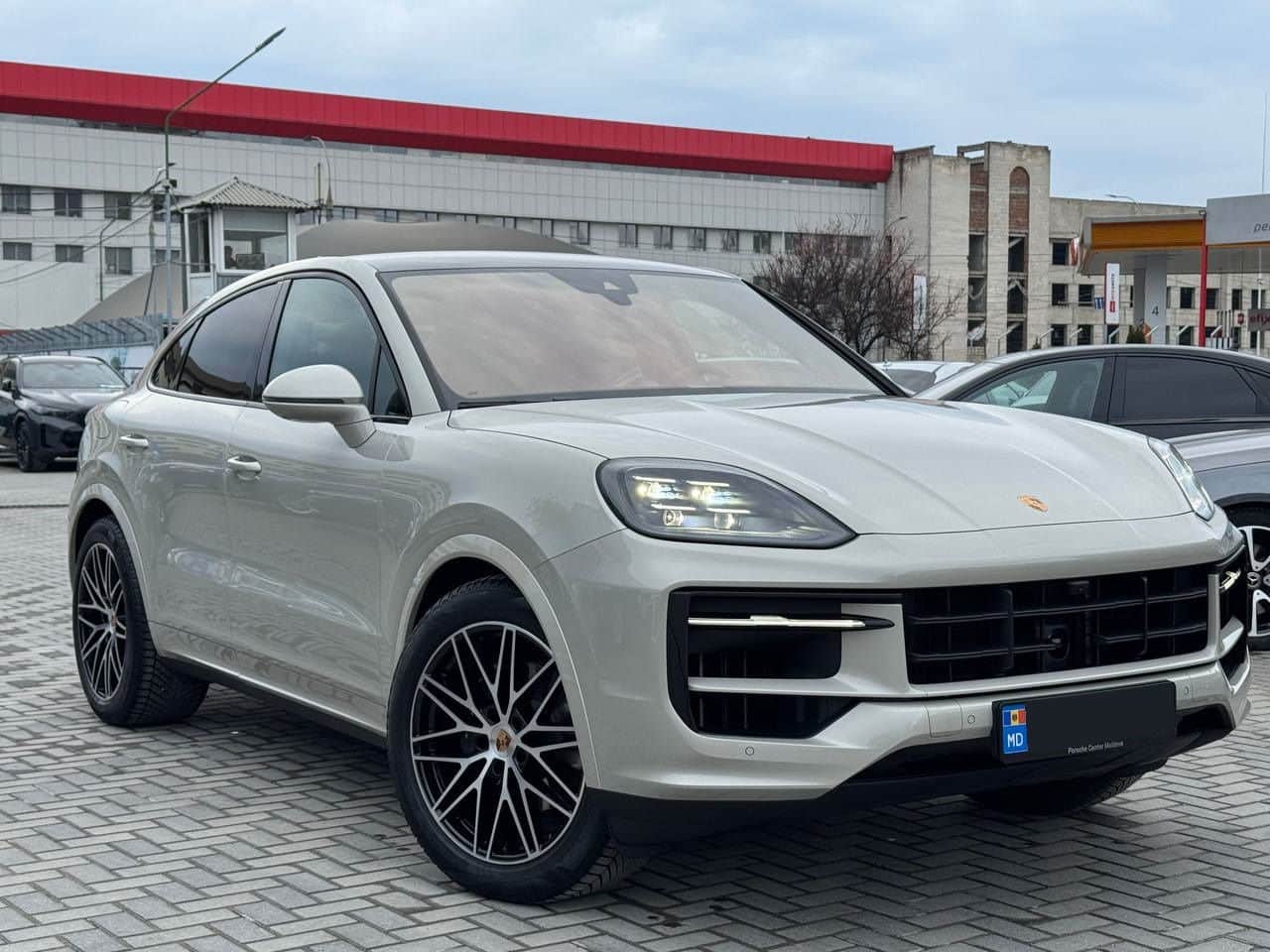 2025 Porsche Cayenne Coupe
