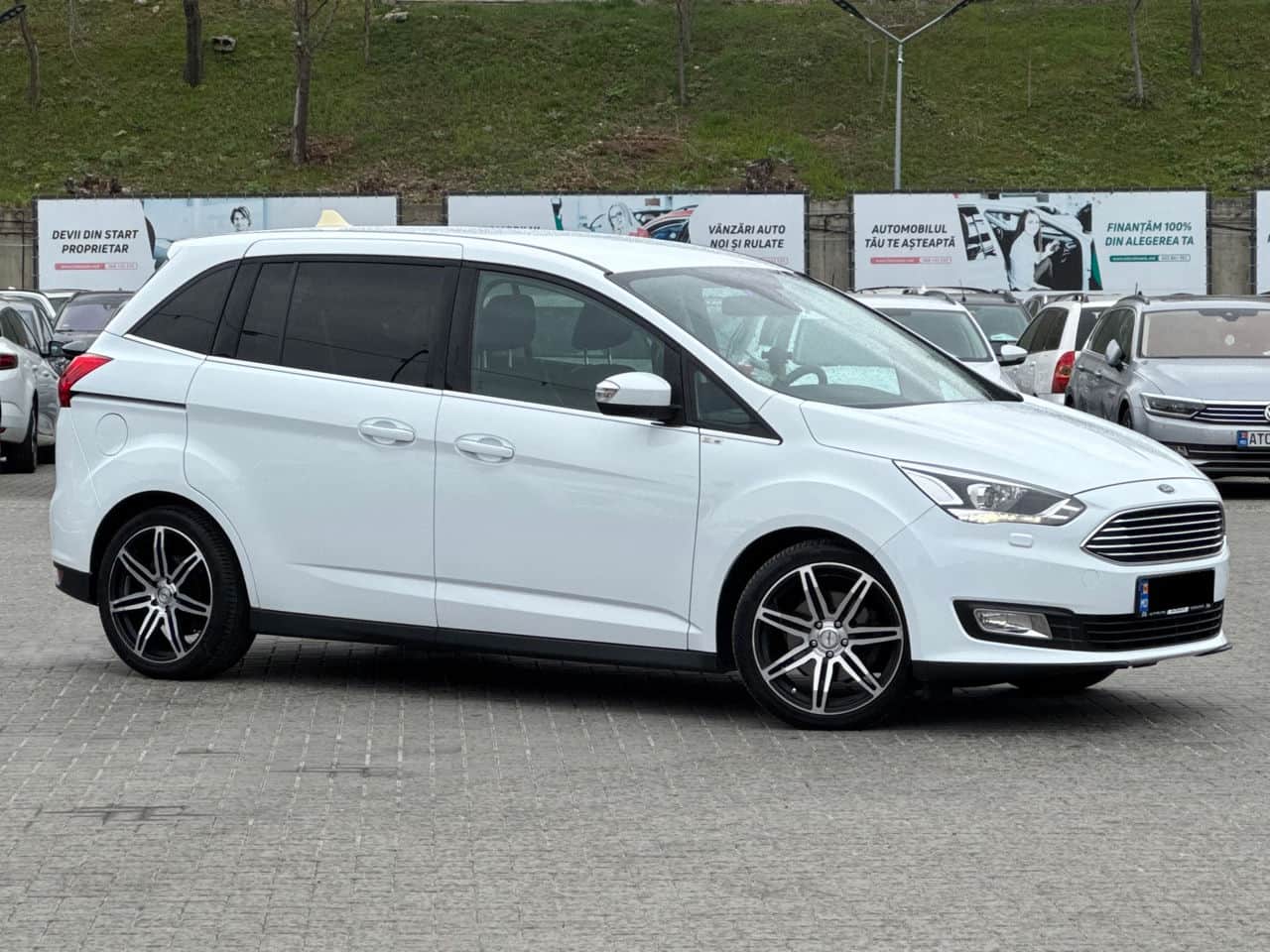2015 Ford Grand C-MAX