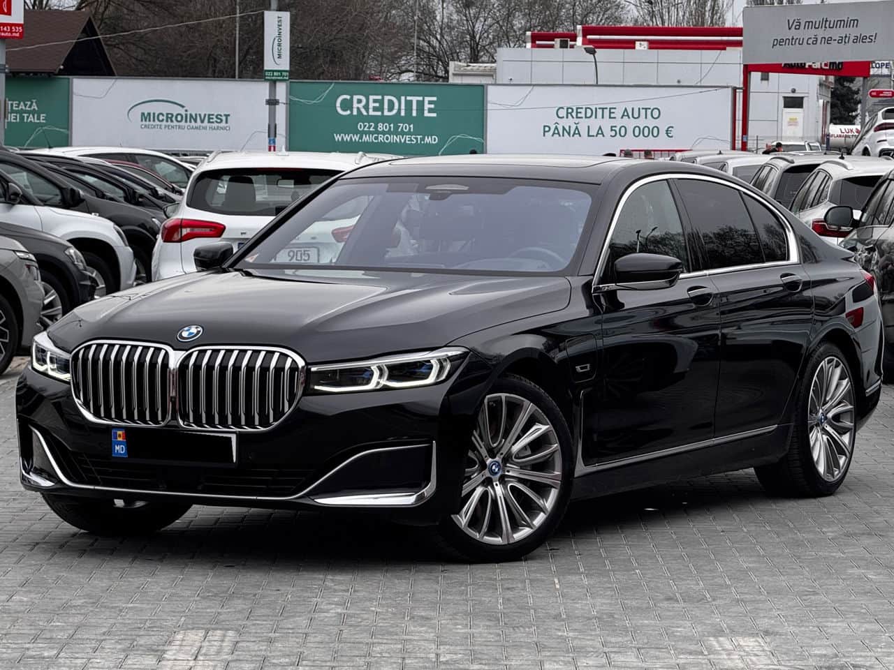2022 BMW 745e