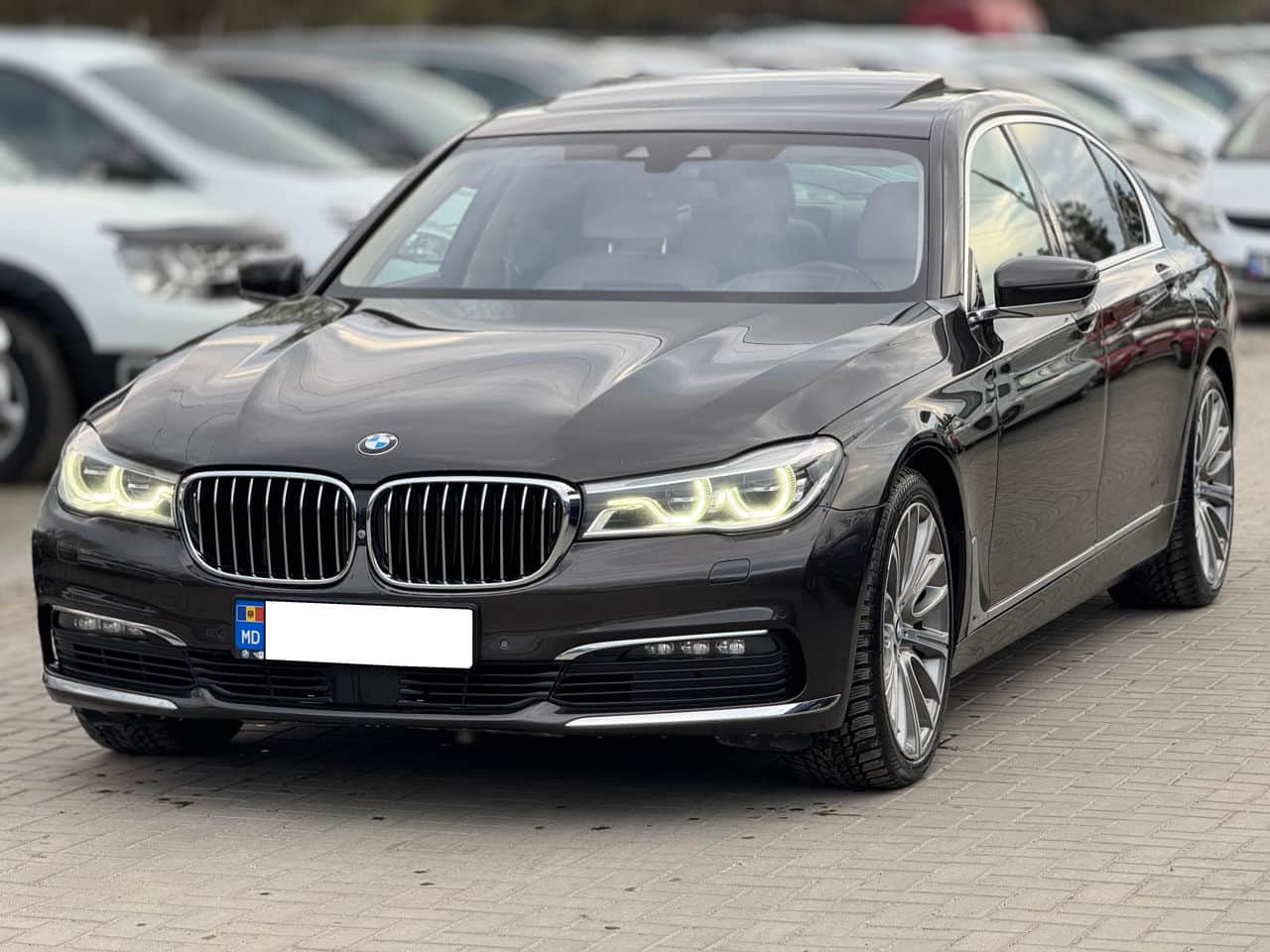 2016 BMW 750