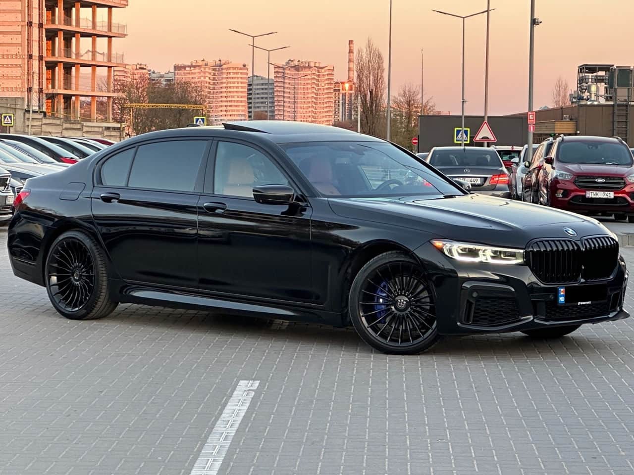 2019 BMW 740