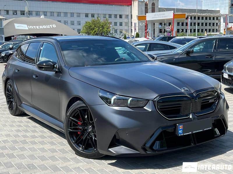 2025 BMW M5
