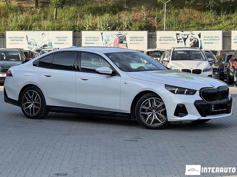 2023 BMW 520