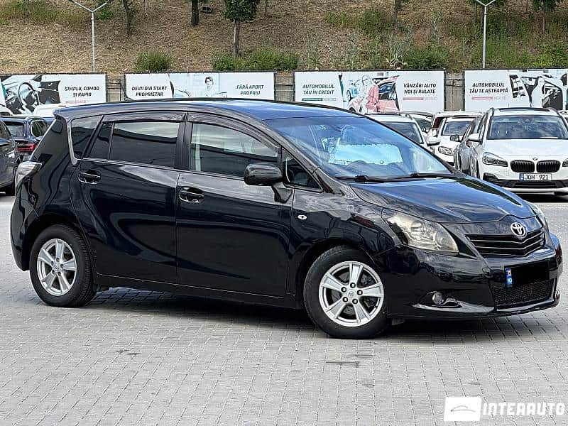 2010 Toyota Verso
