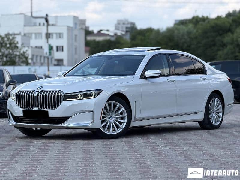 2022 BMW 740