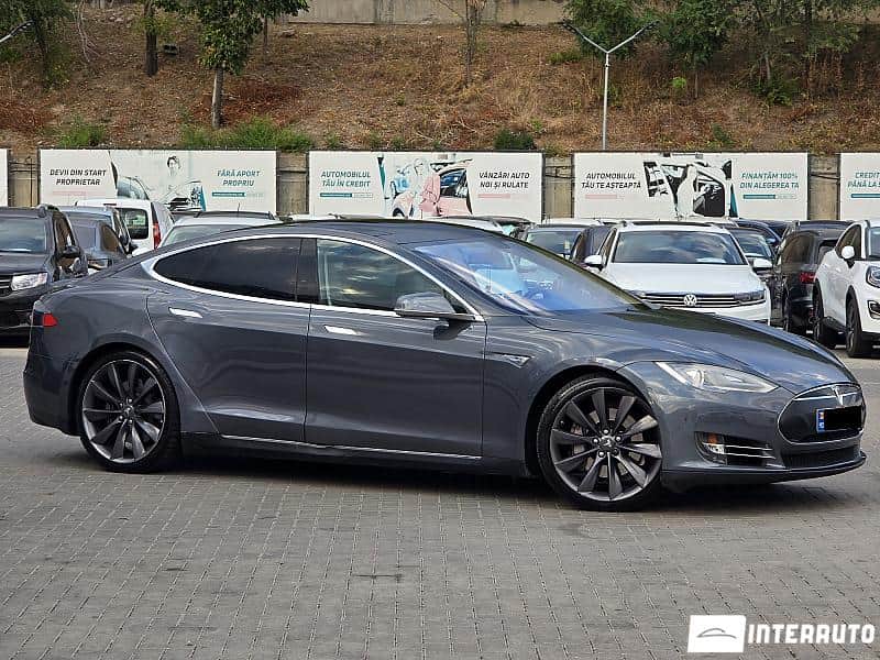 2012 Tesla Model S