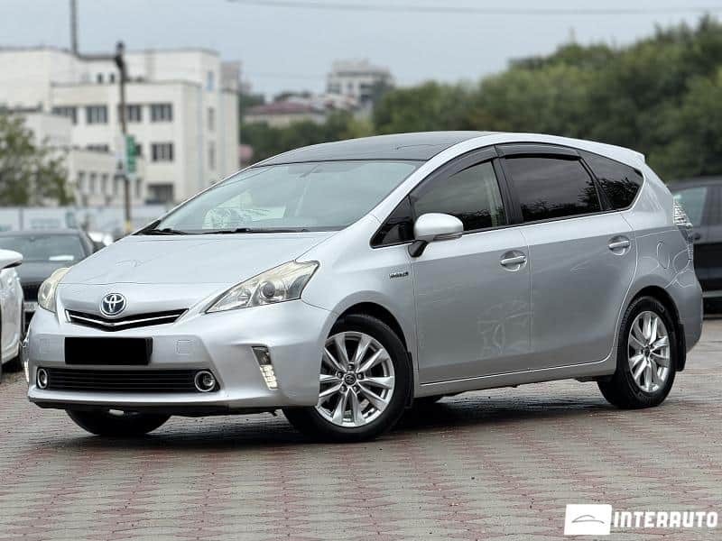 2013 Toyota Prius Plus / V