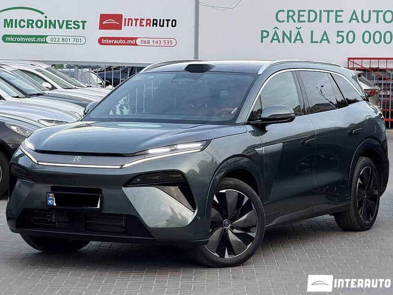2025 BYD Tang