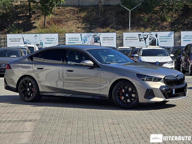 2024 BMW 520