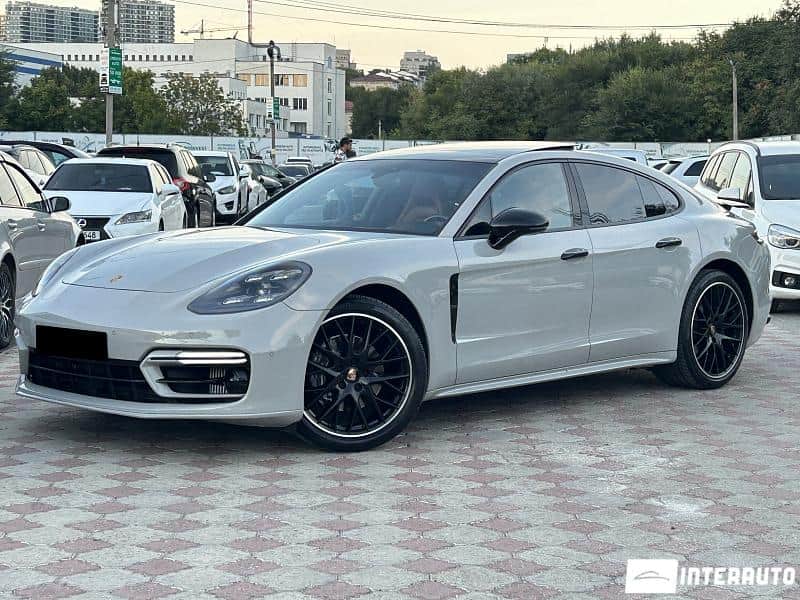 2022 Porsche Panamera 4