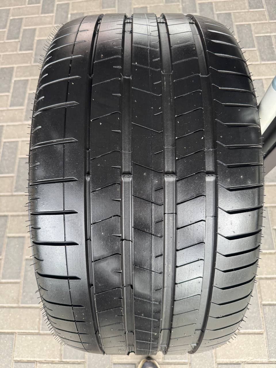 285/40 R23 Cauciucuri de vanzare Pirelli | Шины на продажу