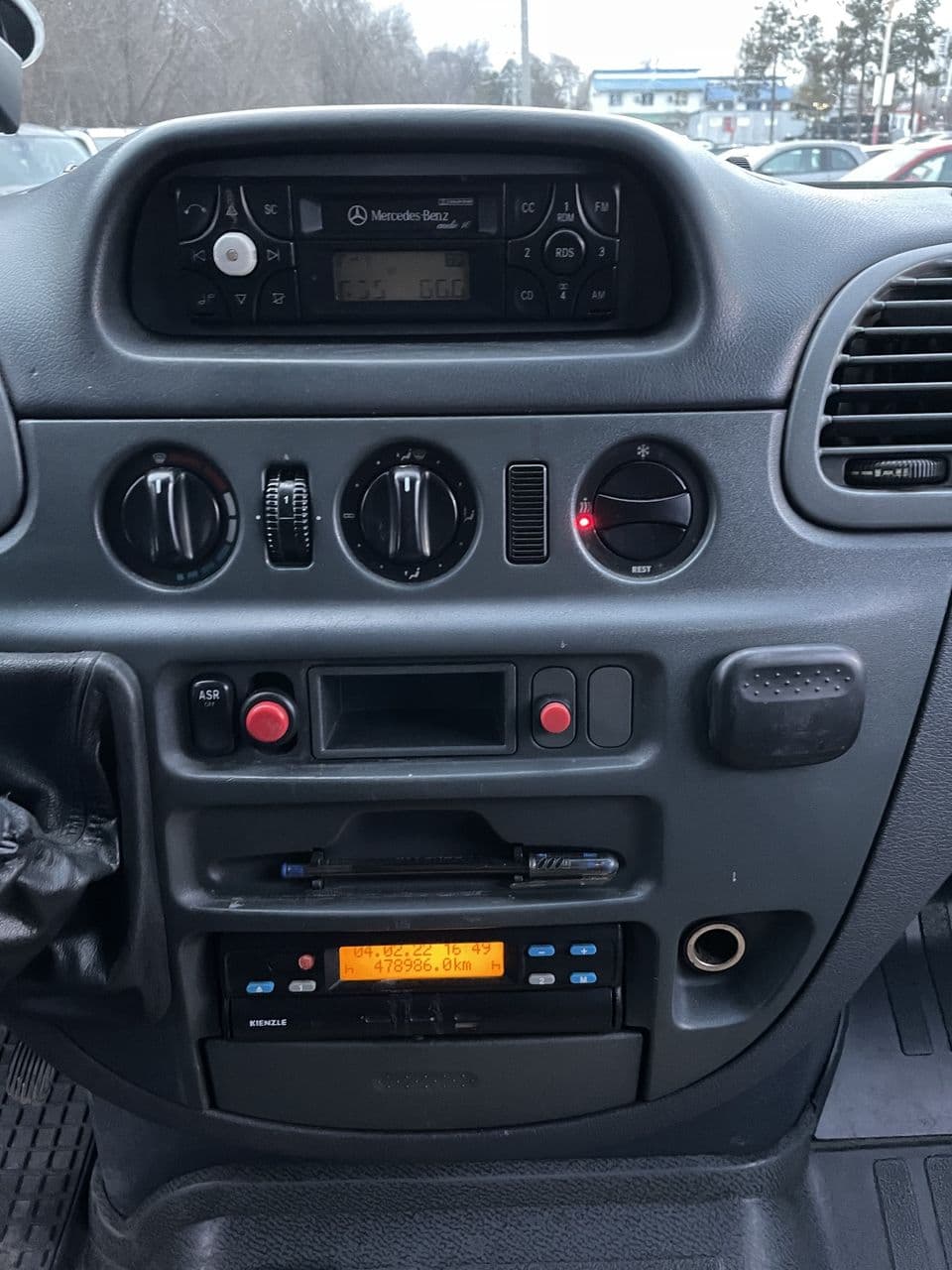 2002 Mercedes Sprinter — Miniatură 9
