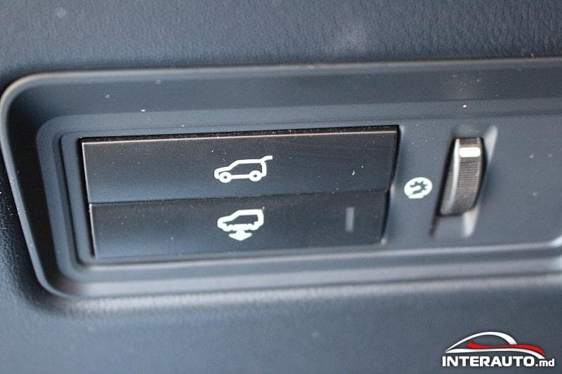 2015 Land Rover Range Rover Vogue — Miniatură 26