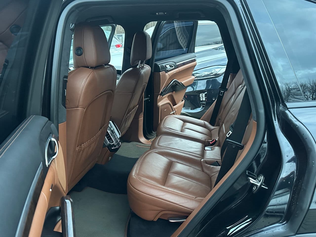 2015 Porsche Cayenne S — Miniatură 14