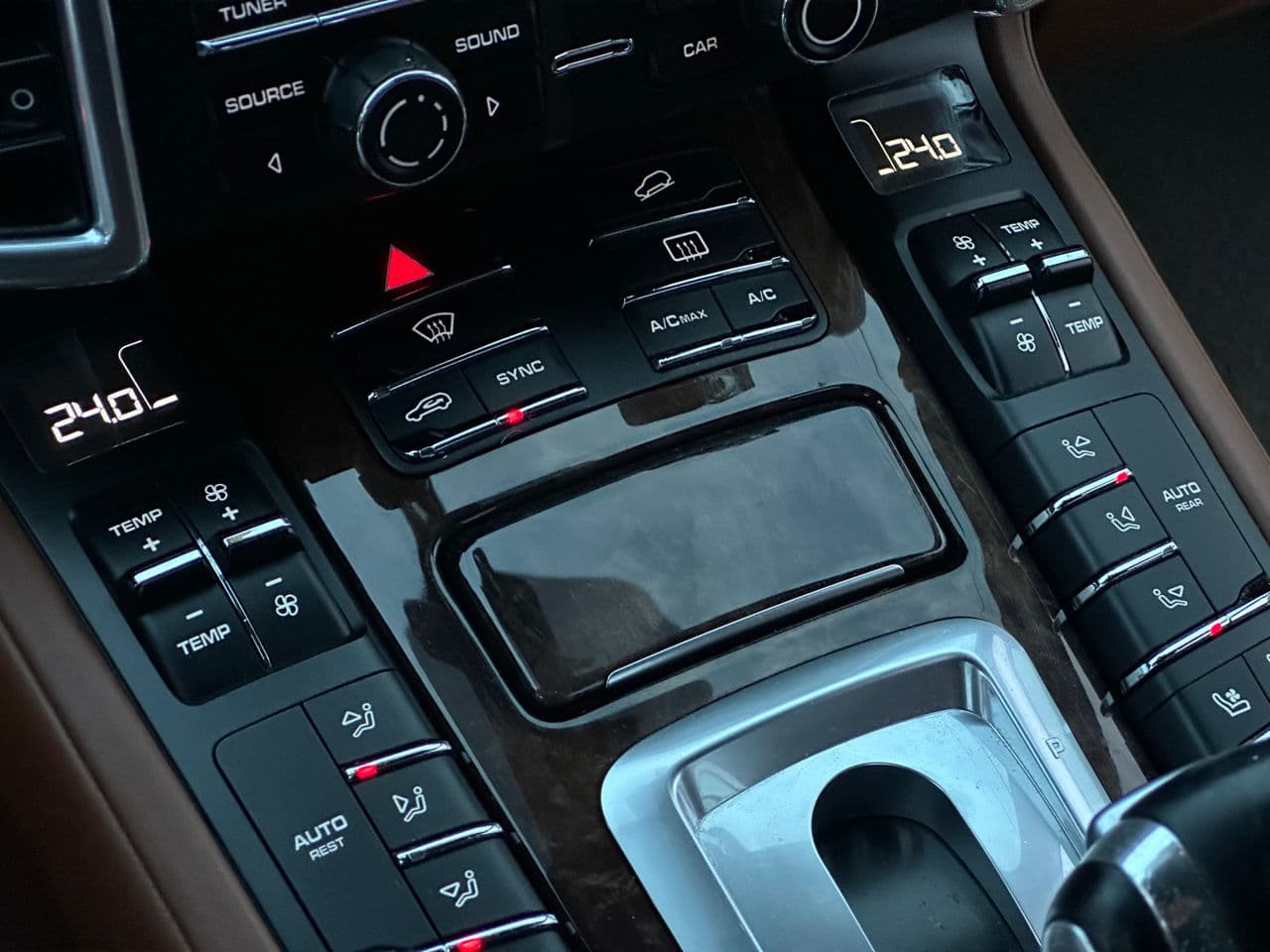 2015 Porsche Cayenne S — Miniatură 12