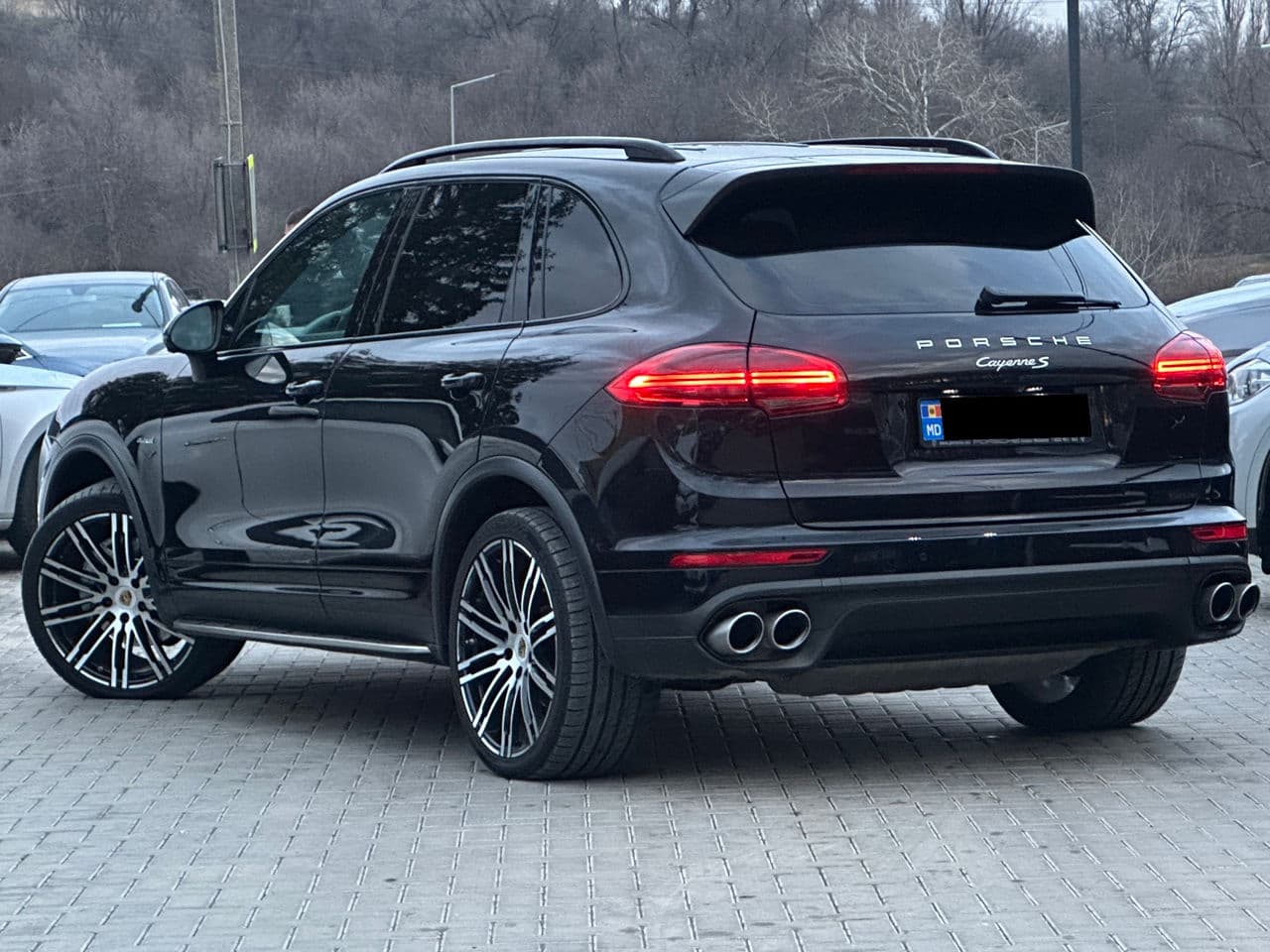 2015 Porsche Cayenne S — Miniatură 4