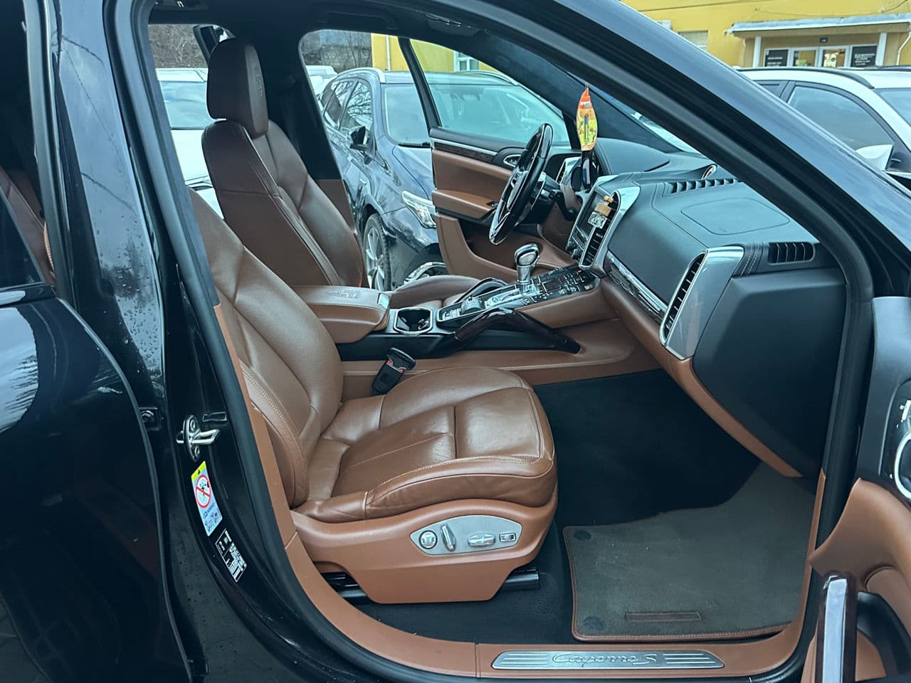 2015 Porsche Cayenne S — Miniatură 17