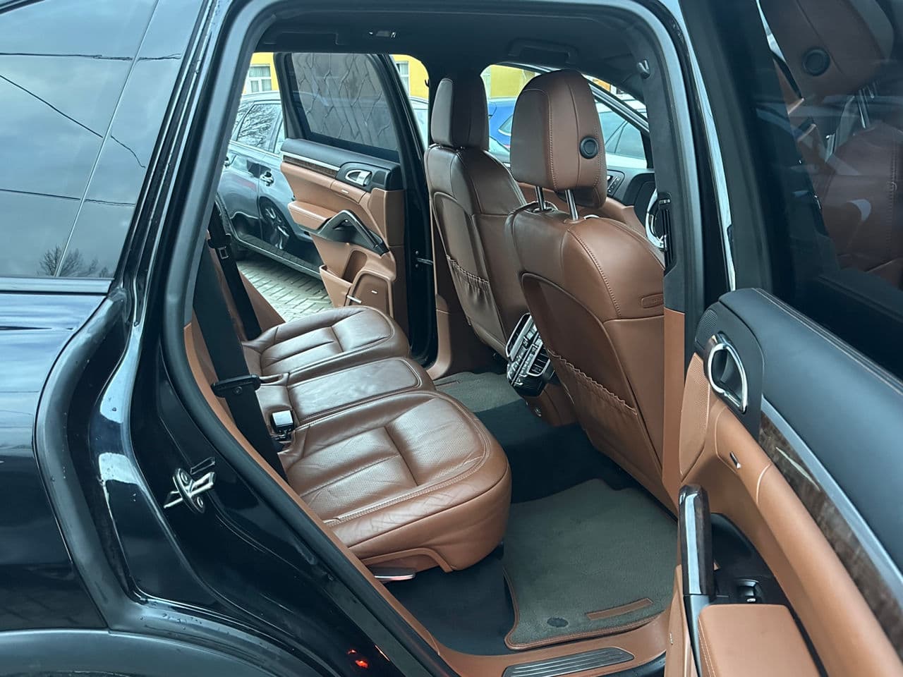 2015 Porsche Cayenne S — Miniatură 16