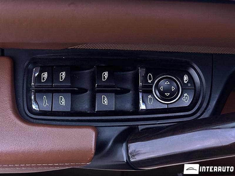 2015 Porsche Cayenne S — Miniatură 22