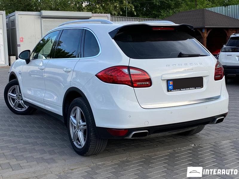 Porsche Cayenne 2012 — Миниатюра 2