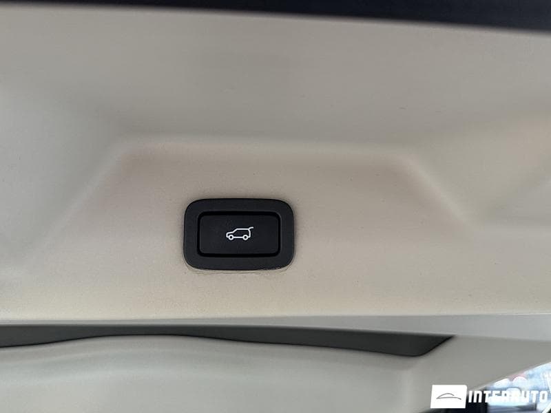 Land Rover Range Rover Vogue 2015 — Миниатюра 31